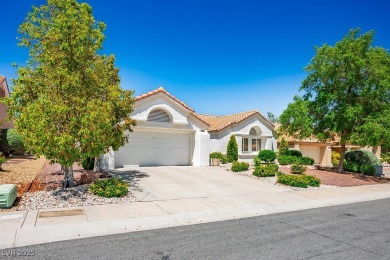 Beautiful 3 bed, 2 bath Matara model in Sun City Summerlin the on Highland Falls Golf Club in Nevada - for sale on GolfHomes.com, golf home, golf lot