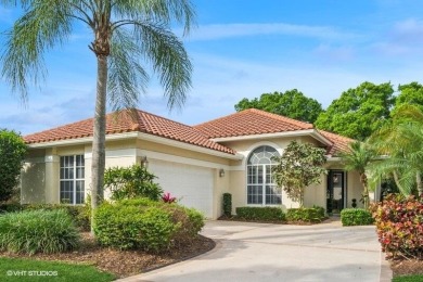 TAKE A SECOND LOOK!NEW ROOF & GUTTERS FEB. 2025! NEW SS OVEN on PGA Golf Club in PGA Village in Florida - for sale on GolfHomes.com, golf home, golf lot