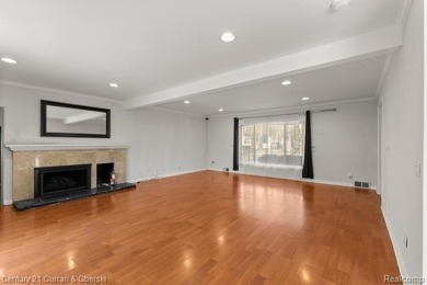 **WOW**2100+ SQ FT ABSOLUTELY BEAUTIFUL 4 BEDROOM, 2 AND A HALF on Lochmoor Club in Michigan - for sale on GolfHomes.com, golf home, golf lot