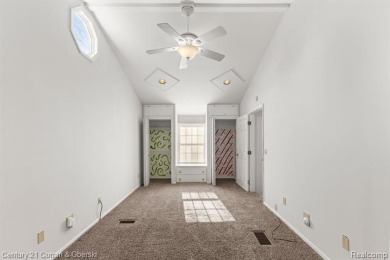 **WOW**2100+ SQ FT ABSOLUTELY BEAUTIFUL 4 BEDROOM, 2 AND A HALF on Lochmoor Club in Michigan - for sale on GolfHomes.com, golf home, golf lot