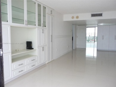 MILLION DOLLAR VIEW! LOCATION, LOCATION, LOCATION ! BEAUTIFUL on Turnberry Isle Resort and Club in Florida - for sale on GolfHomes.com, golf home, golf lot