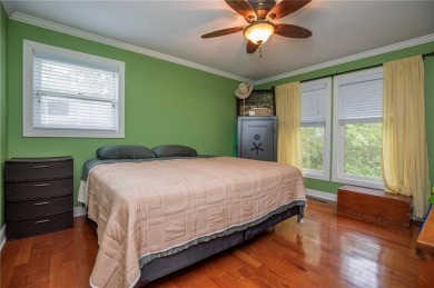 Adorable and cozy meets easy access. This quiet street is just a on Bella Vista Country Club - Kingswood in Arkansas - for sale on GolfHomes.com, golf home, golf lot