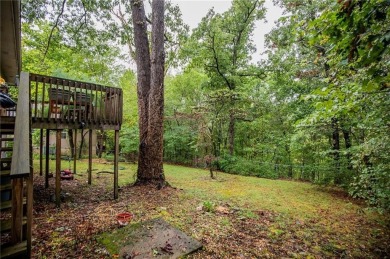 Adorable and cozy meets easy access. This quiet street is just a on Bella Vista Country Club - Kingswood in Arkansas - for sale on GolfHomes.com, golf home, golf lot