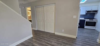 Desirable Raintree complex this totally renovated townhome on Raintree Golf Course in New Jersey - for sale on GolfHomes.com, golf home, golf lot