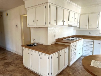 Spacious double-wide manufactured home in the highly sought on Portola Country Club in California - for sale on GolfHomes.com, golf home, golf lot