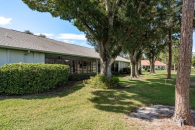 Live the Ultimate Florida Lifestyle in Highland Lakes, Pinellas on Highland Lakes Executive Golf Course in Florida - for sale on GolfHomes.com, golf home, golf lot