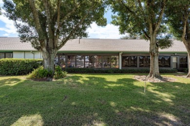 Live the Ultimate Florida Lifestyle in Highland Lakes, Pinellas on Highland Lakes Executive Golf Course in Florida - for sale on GolfHomes.com, golf home, golf lot