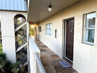 For sale in the desirable The Falls of Inverrary community, this on Inverrary Country Club in Florida - for sale on GolfHomes.com, golf home, golf lot