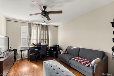 This beautiful 2-bedroom condo in Southfield offers an array of on Evergreen Hills Golf Course in Michigan - for sale on GolfHomes.com, golf home, golf lot