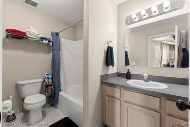 This beautiful 2-bedroom condo in Southfield offers an array of on Evergreen Hills Golf Course in Michigan - for sale on GolfHomes.com, golf home, golf lot