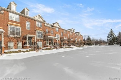 This beautiful 2-bedroom condo in Southfield offers an array of on Evergreen Hills Golf Course in Michigan - for sale on GolfHomes.com, golf home, golf lot