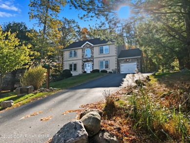 WELCOME TO 104 WOLF HOLLOW RD, A GOLF LOVERS DREAM!! Situated on Split Rock Resort and Country Club in Pennsylvania - for sale on GolfHomes.com, golf home, golf lot
