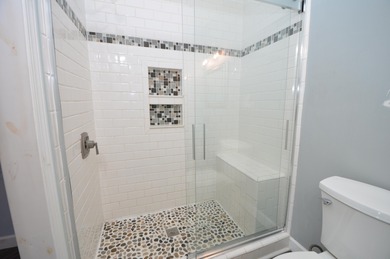 Investor Special or Perfect Starter Home Near the Golf Course! on Bright Leaf Golf Course in Kentucky - for sale on GolfHomes.com, golf home, golf lot