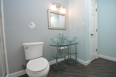 Investor Special or Perfect Starter Home Near the Golf Course! on Bright Leaf Golf Course in Kentucky - for sale on GolfHomes.com, golf home, golf lot