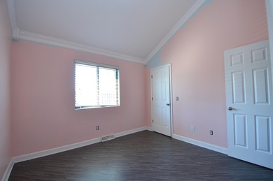 Investor Special or Perfect Starter Home Near the Golf Course! on Bright Leaf Golf Course in Kentucky - for sale on GolfHomes.com, golf home, golf lot