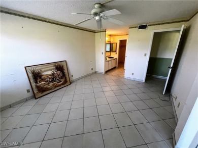 **This is a steal!! Updated unit in the highly sought after on Quail Run Golf Club In Naples in Florida - for sale on GolfHomes.com, golf home, golf lot