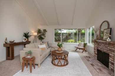 Neat as a pin! 3 Pin Oak Place is not only beautiful, it is a on Oakmont Golf Club in California - for sale on GolfHomes.com, golf home, golf lot