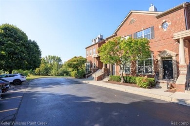 Welcome Home to Farmington Hills Living! This stylish 2-bedroom on Glen Oaks Golf Course in Michigan - for sale on GolfHomes.com, golf home, golf lot