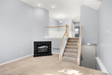 Welcome Home to Farmington Hills Living! This stylish 2-bedroom on Glen Oaks Golf Course in Michigan - for sale on GolfHomes.com, golf home, golf lot