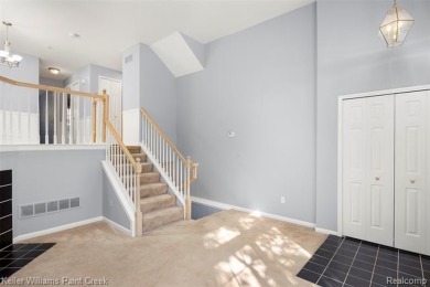 Welcome Home to Farmington Hills Living! This stylish 2-bedroom on Glen Oaks Golf Course in Michigan - for sale on GolfHomes.com, golf home, golf lot