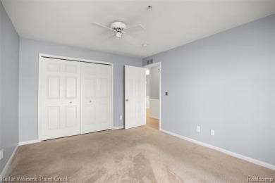 Welcome Home to Farmington Hills Living! This stylish 2-bedroom on Glen Oaks Golf Course in Michigan - for sale on GolfHomes.com, golf home, golf lot