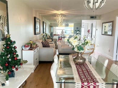 Sunrise Lakes Phase 3. A 55+Community. 1 Bed, 1.5 BathEnjoy on Sunrise Lakes Phase III in Florida - for sale on GolfHomes.com, golf home, golf lot