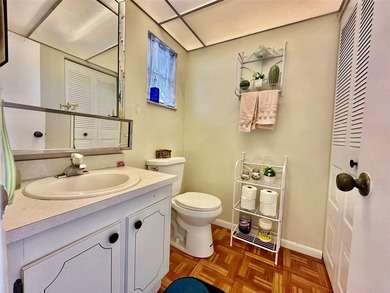 Sunrise Lakes Phase 3. A 55+Community. 1 Bed, 1.5 BathEnjoy on Sunrise Lakes Phase III in Florida - for sale on GolfHomes.com, golf home, golf lot