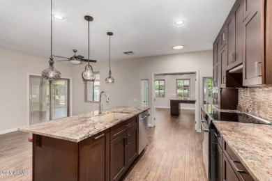 Stunning 2-bed, 3-bath, and a den/hobby room, Safford model with on Trail Ridge Golf Course in Arizona - for sale on GolfHomes.com, golf home, golf lot