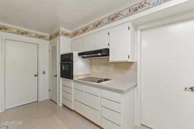 Don't miss seeing this mint condition home! Great Location! on Sun City Country Club in Arizona - for sale on GolfHomes.com, golf home, golf lot