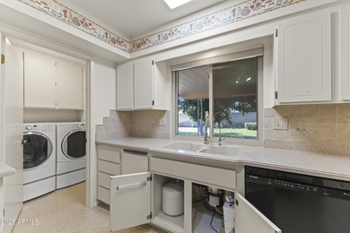 Don't miss seeing this mint condition home! Great Location! on Sun City Country Club in Arizona - for sale on GolfHomes.com, golf home, golf lot