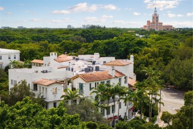 This stunning penthouse spans 3,501 sqft of luxurious indoor on  in Florida - for sale on GolfHomes.com, golf home, golf lot