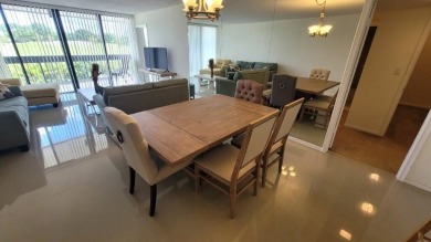 Discover this renovated 2-bedroom, 2-bathroom condo that on  in Florida - for sale on GolfHomes.com, golf home, golf lot