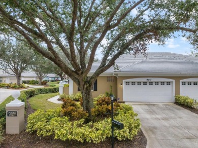 Featuring BRAND NEW sleek stainless-steel appliances for a on The Venice Golf and Country Club in Florida - for sale on GolfHomes.com, golf home, golf lot