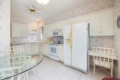 Featuring BRAND NEW sleek stainless-steel appliances for a on The Venice Golf and Country Club in Florida - for sale on GolfHomes.com, golf home, golf lot