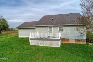 Above average 3 bedroom, 2 and a half bath home on a quiet dead on Silver Lake Golf Course in Tennessee - for sale on GolfHomes.com, golf home, golf lot