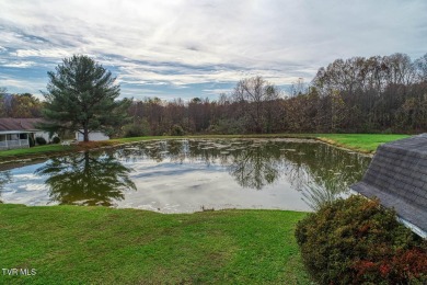 Above average 3 bedroom, 2 and a half bath home on a quiet dead on Silver Lake Golf Course in Tennessee - for sale on GolfHomes.com, golf home, golf lot