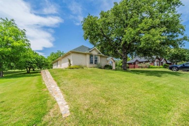 Amazing 3 bedroom, 2 bath, 3 car garage with 1900 square feet on Pecan Plantation Country Club in Texas - for sale on GolfHomes.com, golf home, golf lot
