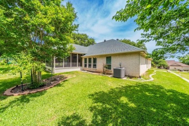 Amazing 3 bedroom, 2 bath, 3 car garage with 1900 square feet on Pecan Plantation Country Club in Texas - for sale on GolfHomes.com, golf home, golf lot