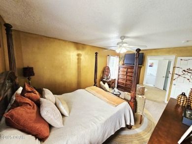 Charming 3-Bedroom, 2-Bath in Desirable Cedar Ridge - Carl on Twin Hills Golf and Country Club in Missouri - for sale on GolfHomes.com, golf home, golf lot