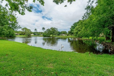 FANTASTIC APPROACH TO DETACHED HOME ON OVERSIZED LOT! Fabulous on Boca Delray Golf and Country Club in Florida - for sale on GolfHomes.com, golf home, golf lot