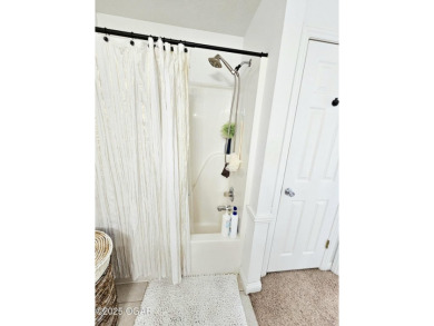 Charming 3-Bedroom, 2-Bath in Desirable Cedar Ridge - Carl on Twin Hills Golf and Country Club in Missouri - for sale on GolfHomes.com, golf home, golf lot