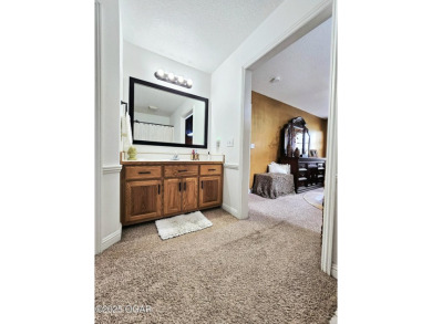Charming 3-Bedroom, 2-Bath in Desirable Cedar Ridge - Carl on Twin Hills Golf and Country Club in Missouri - for sale on GolfHomes.com, golf home, golf lot