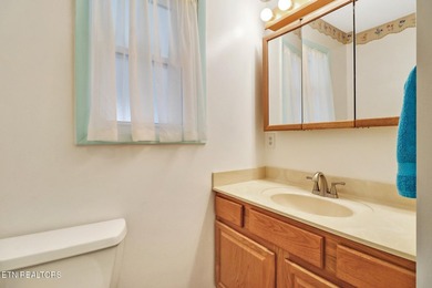 Welcome to this lovely maintained 3-bedroom, 2-bath on Druid Hills Golf Club in Tennessee - for sale on GolfHomes.com, golf home, golf lot