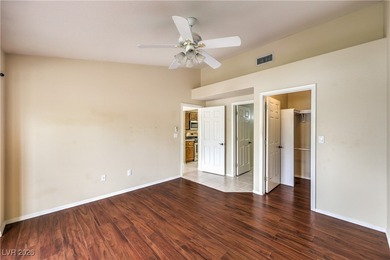 Nice single-story 2 bed, 2 bath townhome in Sun City Summerlin on Highland Falls Golf Club in Nevada - for sale on GolfHomes.com, golf home, golf lot