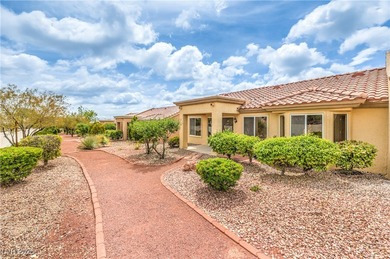 Nice single-story 2 bed, 2 bath townhome in Sun City Summerlin on Highland Falls Golf Club in Nevada - for sale on GolfHomes.com, golf home, golf lot
