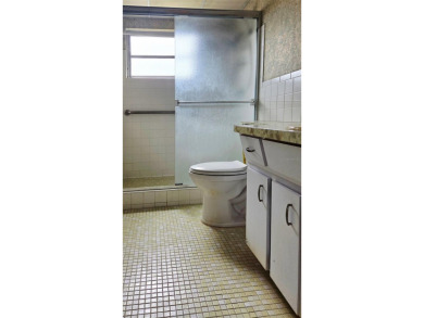 Bright End Unit with Great Potential in Clearwater's Premier 55+ on On Top Of The World Golf Course in Florida - for sale on GolfHomes.com, golf home, golf lot