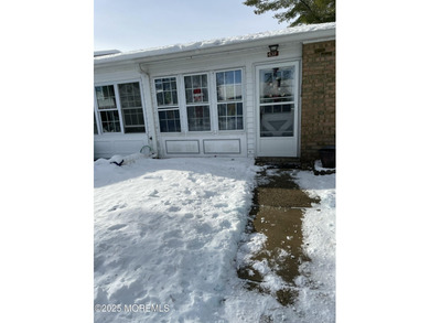 Welcome to Leisure Village West! This well-maintained 1-bedroom on Leisure Village West Assoc. in New Jersey - for sale on GolfHomes.com, golf home, golf lot