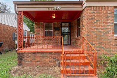 Charming 3-bedroom home with spacious garage!  This inviting on James E. Stewart Golf Course in Oklahoma - for sale on GolfHomes.com, golf home, golf lot