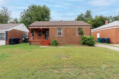 Charming 3-bedroom home with spacious garage!  This inviting on James E. Stewart Golf Course in Oklahoma - for sale on GolfHomes.com, golf home, golf lot