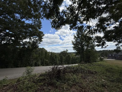 LOCATED ON AN EXTREMELY EXCELLENT GOLF COURSE!! Discover the on Crooked Creek Golf Club in Kentucky - for sale on GolfHomes.com, golf home, golf lot